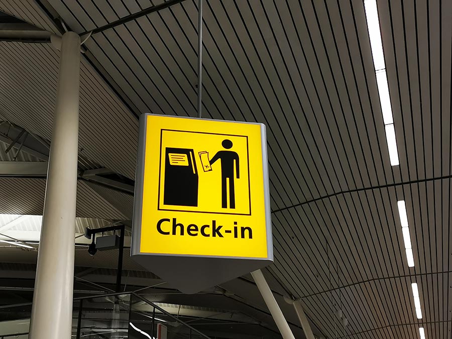 Check in. Чек ин. Чек ин чек аут. Check-in sign.